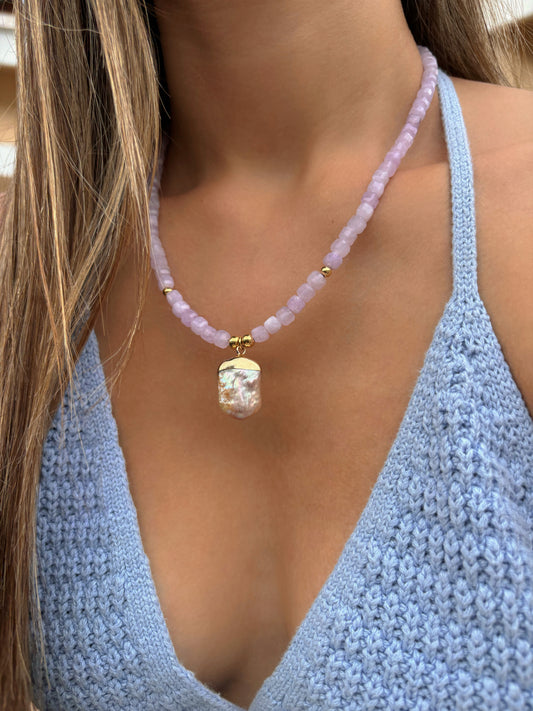 La Vie en Rose Necklace